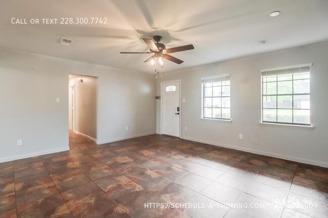 Photo - 647 Ridge Dr