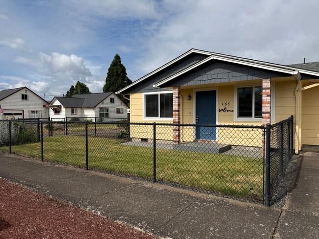Photo - Updated two-bedroom one bathroom duplex in Thurston!