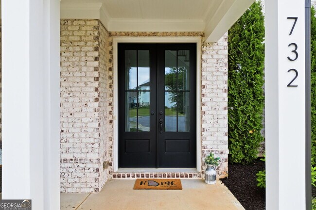 Photo - 732 Bridgeview Dr