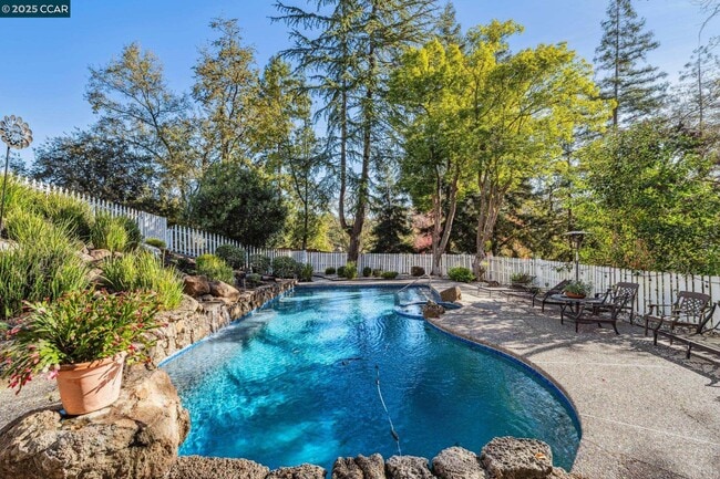 Photo - 521 El Pintado Rd