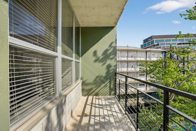 1016 Lofts