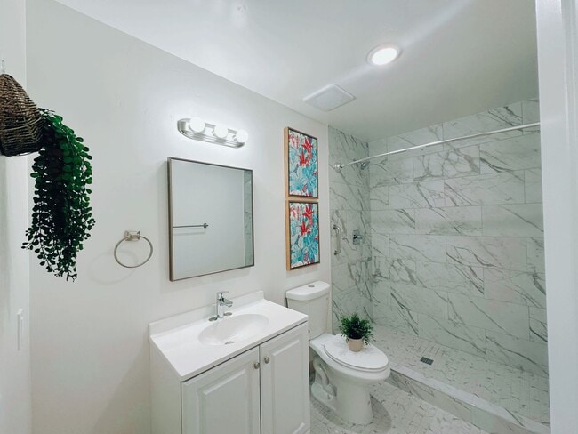 Photo - Newly Refurbished 3 Bed / 2 Bath Duplex on Fire Mountain