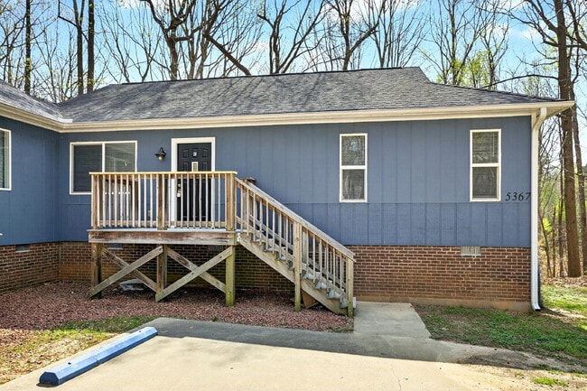 Building Photo - 5367 Wayne St Unit C