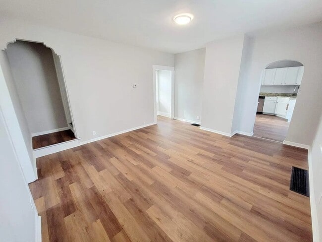Photo - 2120 Elmo Ave