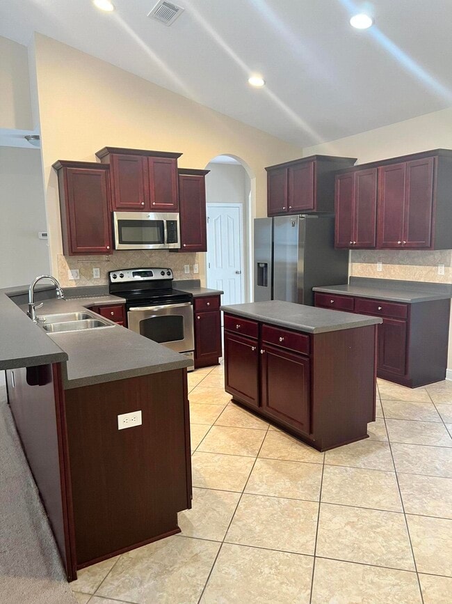 Photo - 123 Crab Apple Ave