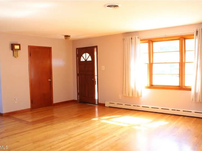 Photo - 1 Williams Terrace