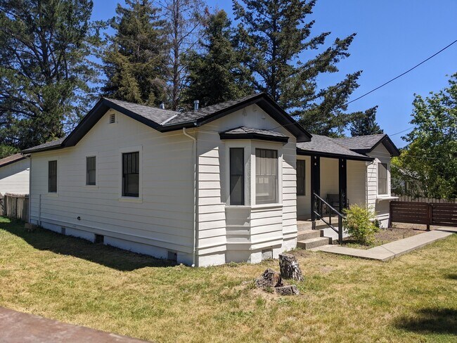 Photo - 2544 Redwood Rd