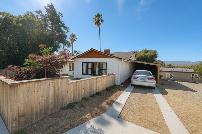 Photo - Beautifully Remodeled 3 Bedroom 1 Bath House