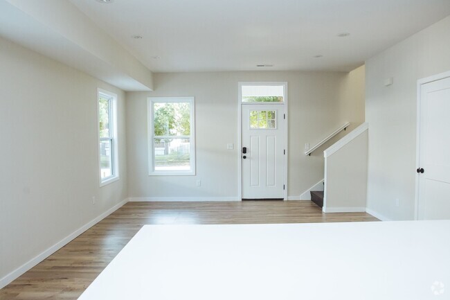 Building Photo - Brand New Construction 4 bed 5.5 bath Rental