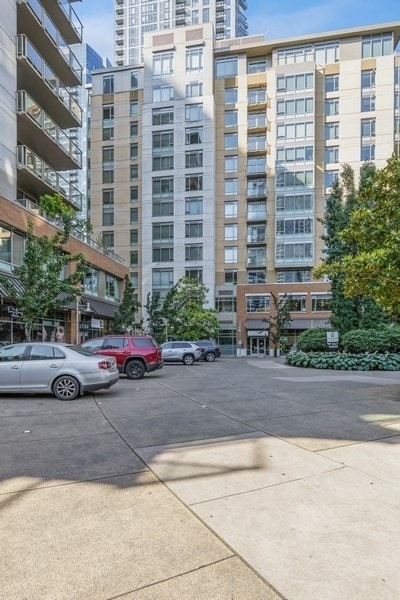 Building Photo - 900 Lenora St Unit 1004