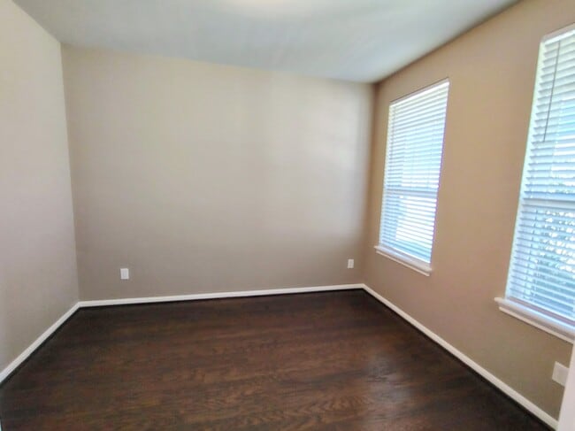 Photo - 2307 Sweet Bay Dr