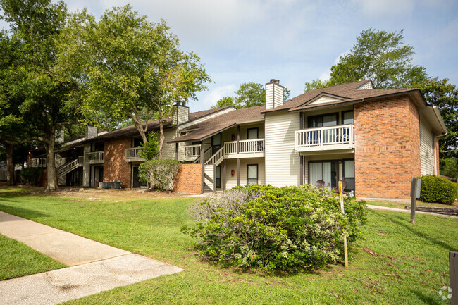 Building Photo - Tanglewood Luxury Apartments