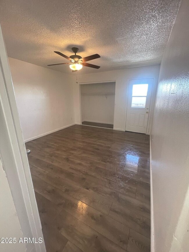 Photo - 2698 N 43rd Ave