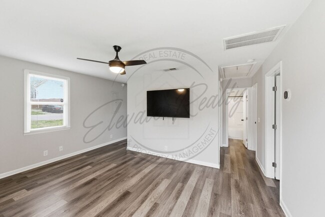 Photo - Two Bedroom Ranch Duplex in Hermitage with Updates and on Special!