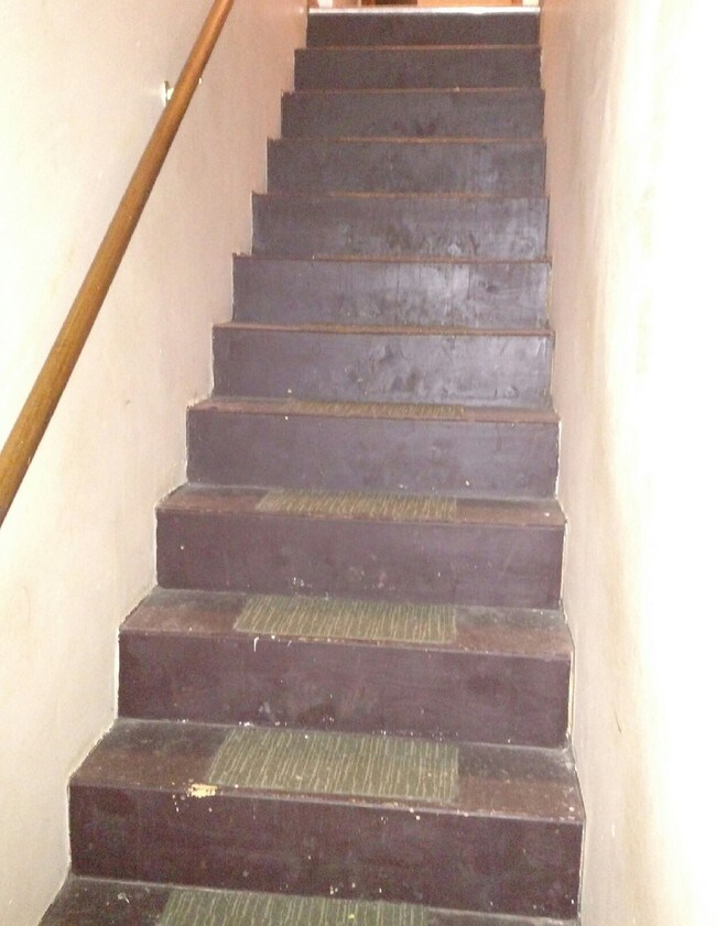 2 story unit - 829 Prospect Cir Apartments Unit #5