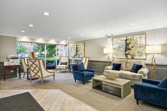 Silver Lake Apartments