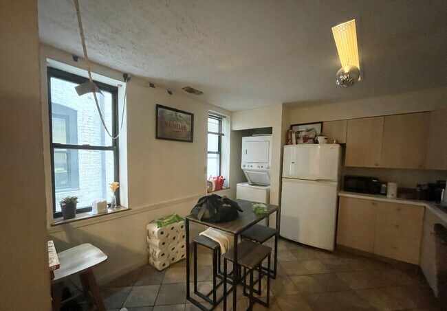 Photo - 71 Gainsborough St