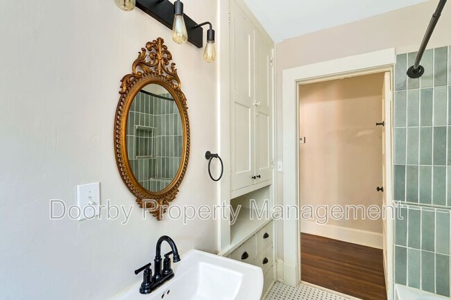 Photo - 621 Fortwood Pl Unit 2