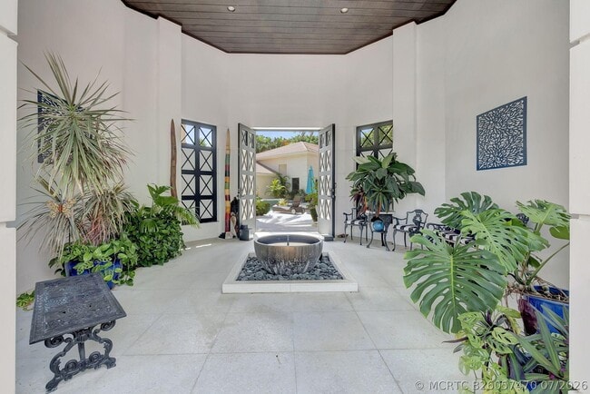 Photo - 17070 Royal Cove Way