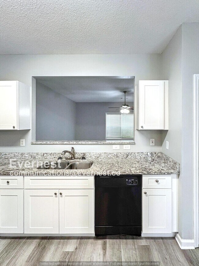 Photo - 8609 Thomas Ln