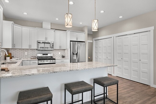 Photo - Modern 4-Bed Home in Sunstone Place