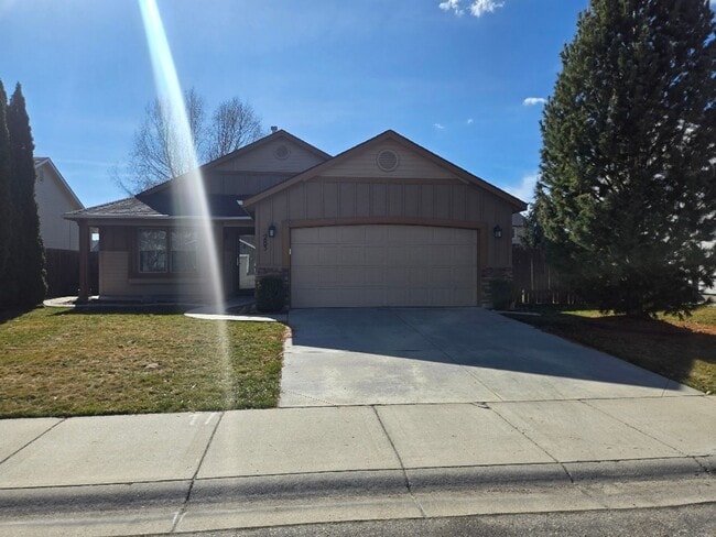 Photo - Lovely Meridian Home