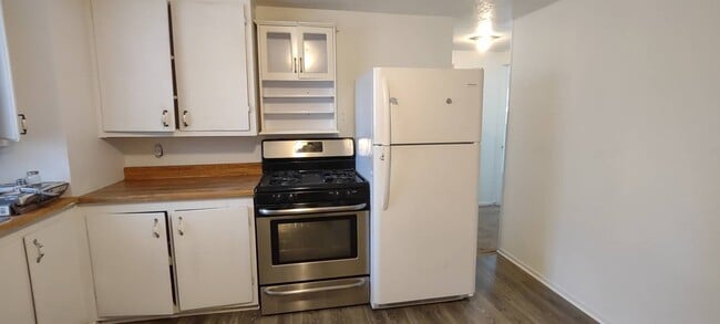 Photo - Quaint West Jordan Duplex w covered carport!