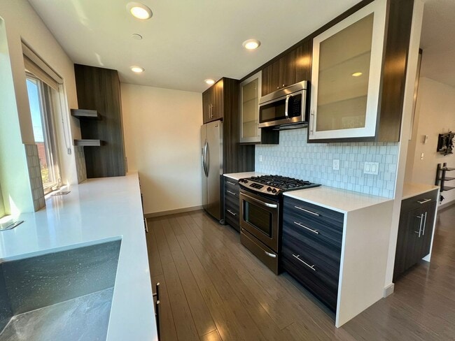 Photo - LUXURY ALKI 3 BED TOWNHOME FOR RENT W EXPANSIVE WATER VIEWS!