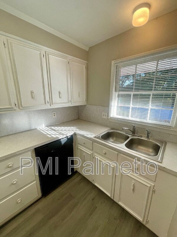 Photo - 718 Augusta St Unidad G