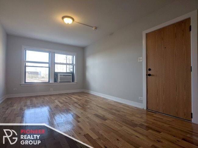556 W Arlington Pl Unidad 2