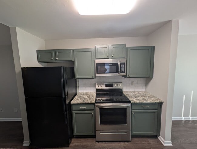 Photo - Pristine 3 bedrooms, 2 bathroom home in Charlotte!