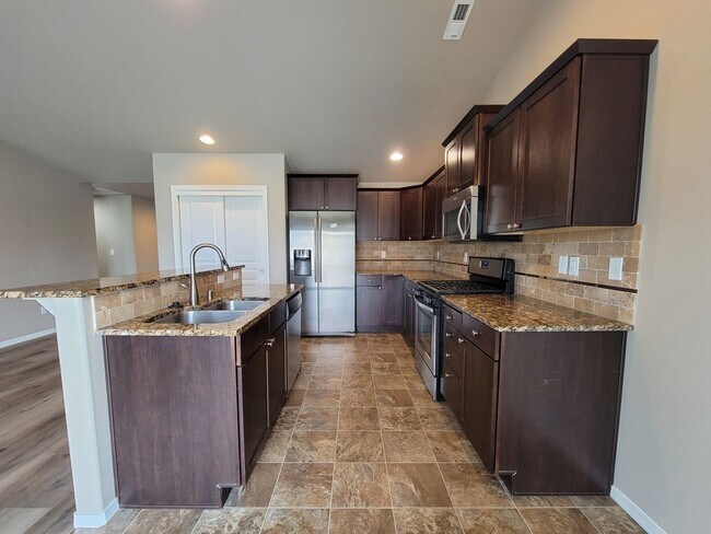 Photo - Great South Richland Location with in Walk...