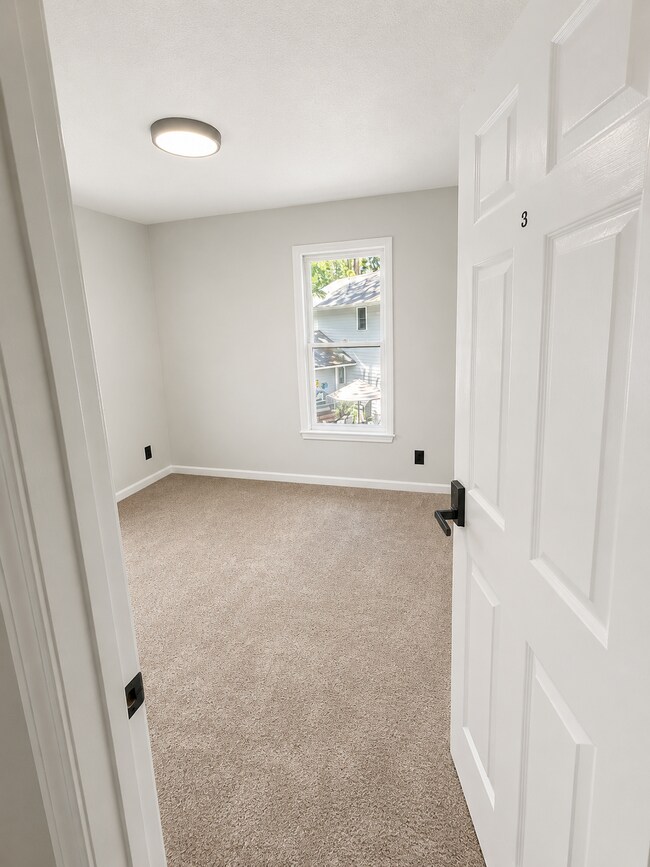 Private Room for Rent in a Shared Home!