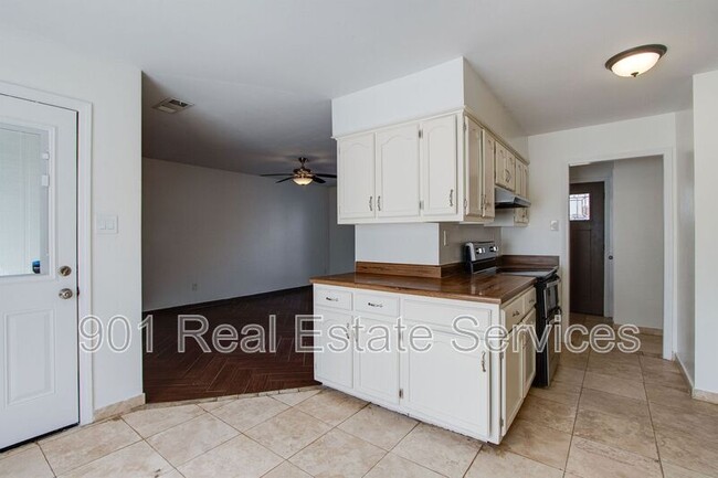 Photo - 7209 Lamesa Ln