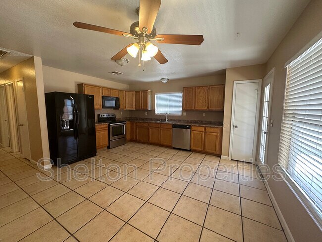 Photo - 5028 N 102nd Ave