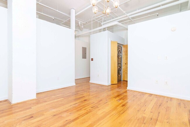 Photo - 1 bedroom 1 bath condo Prime Midtown location Unit 102