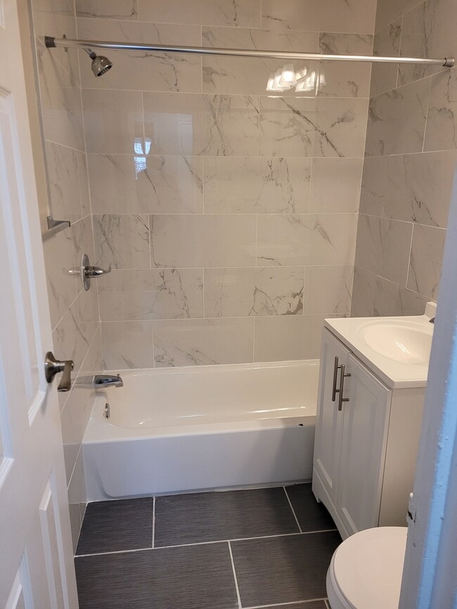 Photo - Ivy Hill Gardens