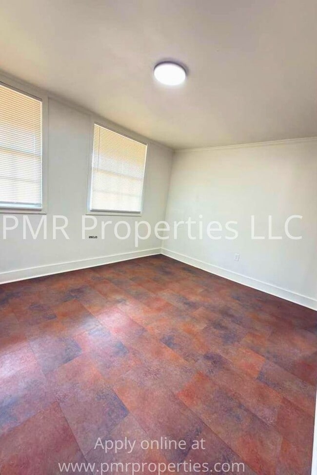 Photo - 2421 SW J Ave