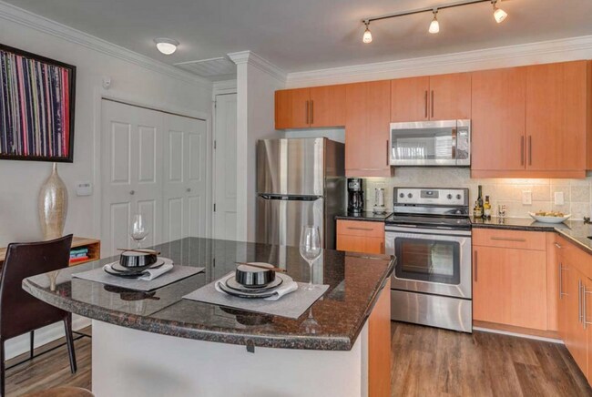 Building Photo - 2901 Cityplace W Blvd Unit 130-7 Rental