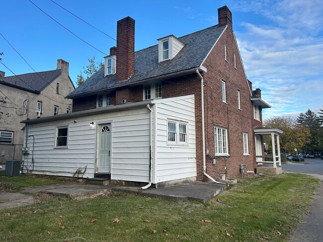 Photo - 643 Wildwood Blvd