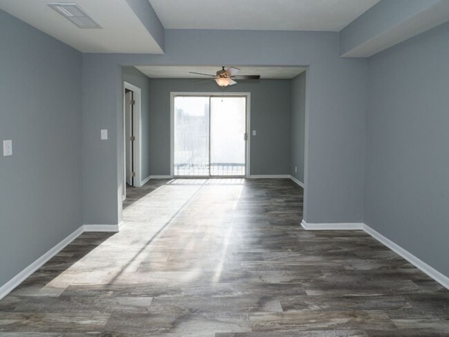 Photo - 5116-20 Unit 201