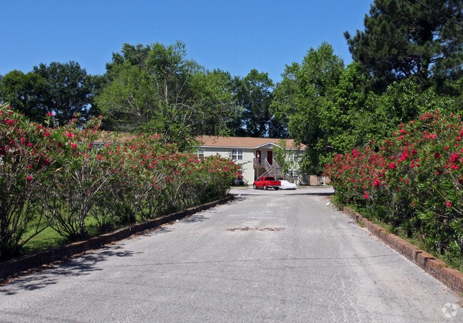 Apartamentos 6951 S Kenwood Dr - Kenwood Garden Apartments