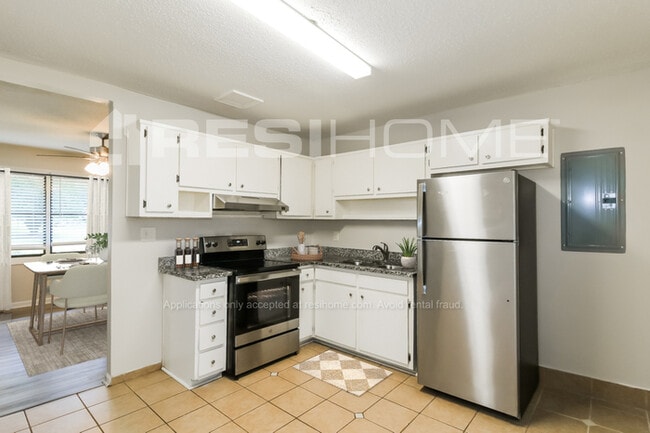 Photo - 8154 Huntington Dr