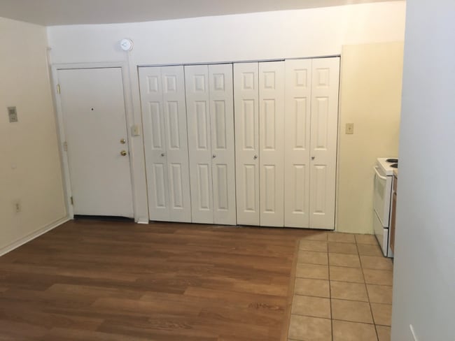 Photo - 15 E Read St Unit 1A