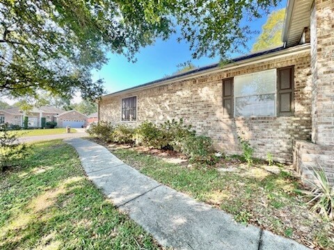 Photo - 123 Trailwood Ln