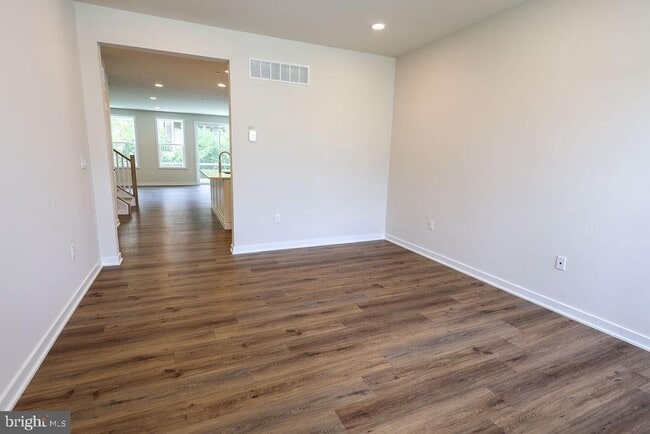 Photo - 42 Grayson Ln