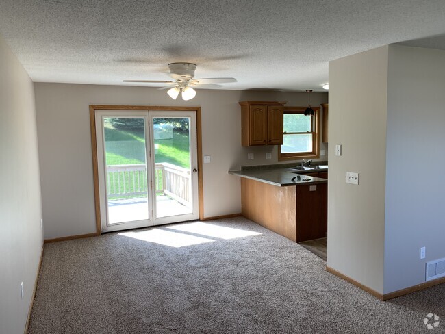 Building Photo - 4920 10 St NW Rental