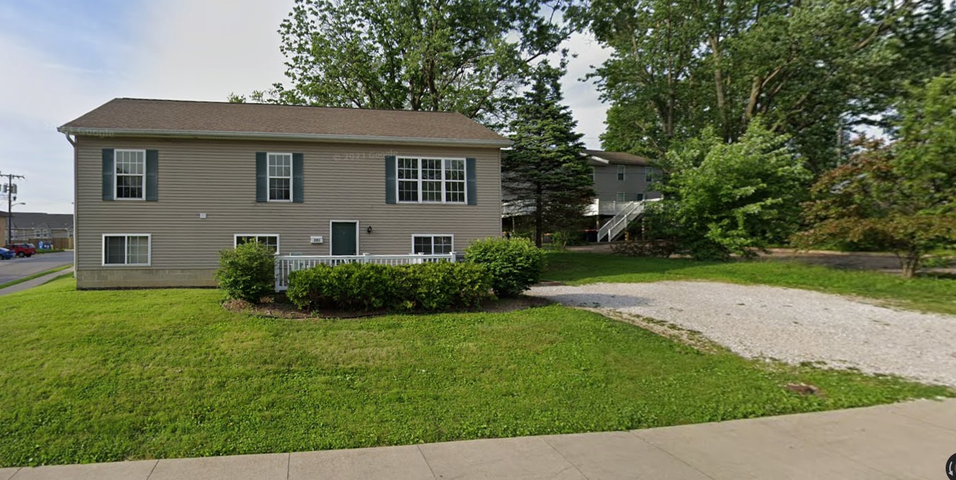 Photo - 201 E 19th St House