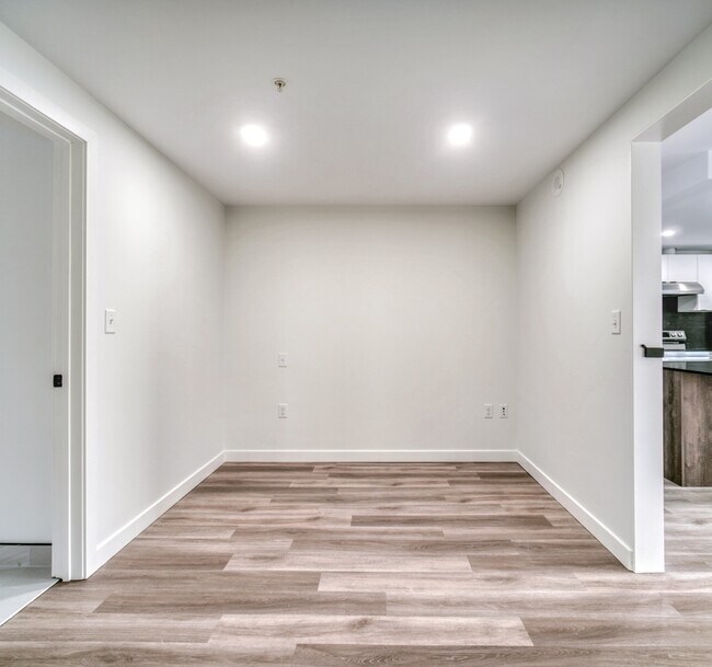 Photo - 5415-5415 Cogswell St Unit 304