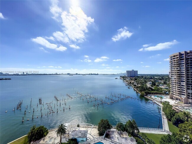 Building Photo - 11111 Biscayne Blvd Unit 15F Rental